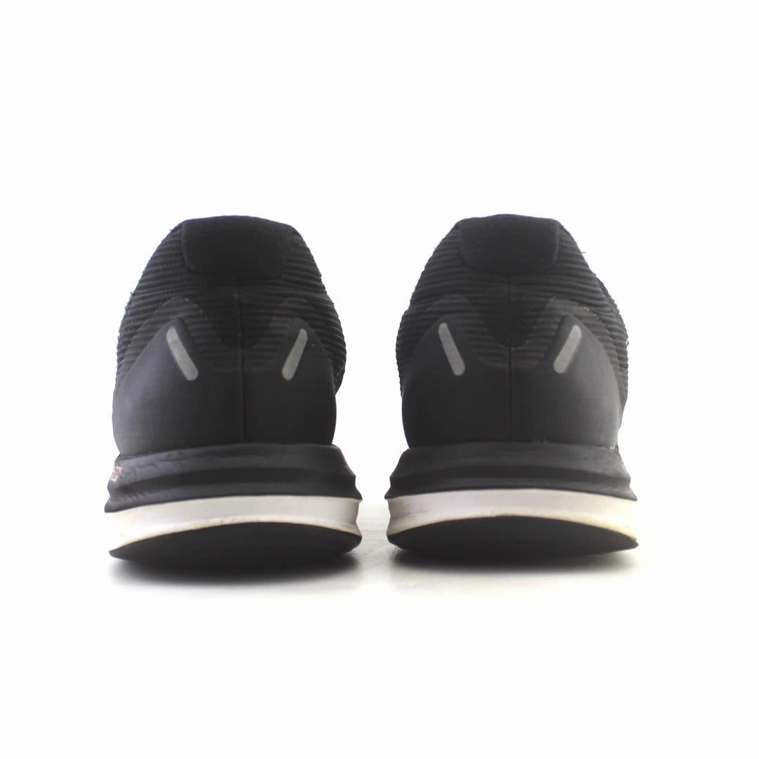 NIKE  DUAL FUSION X 2 vibrant Nike shoe colors
