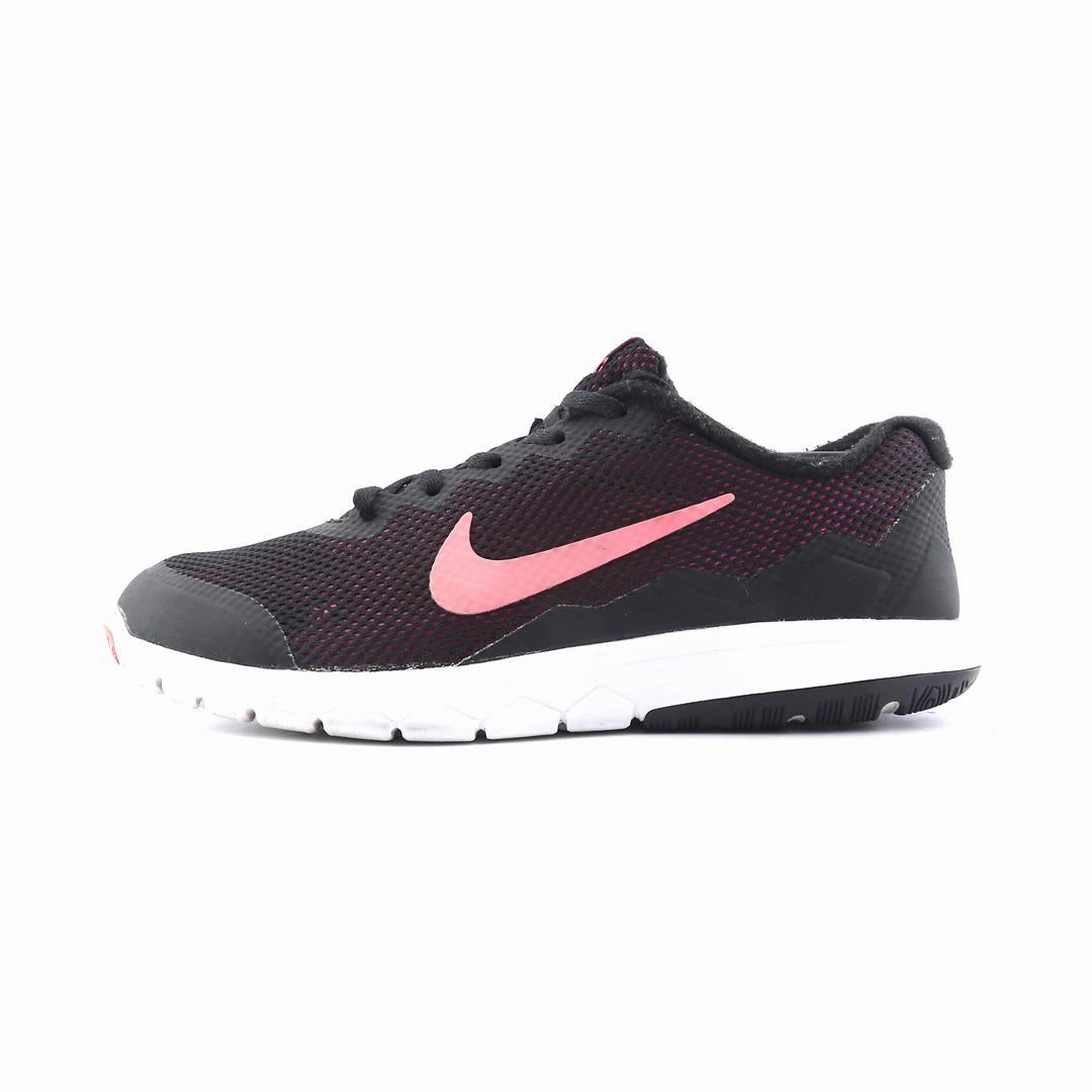 NIKE FLEX EXPERIENCE RN 4 Nike classic retro sneaker looks