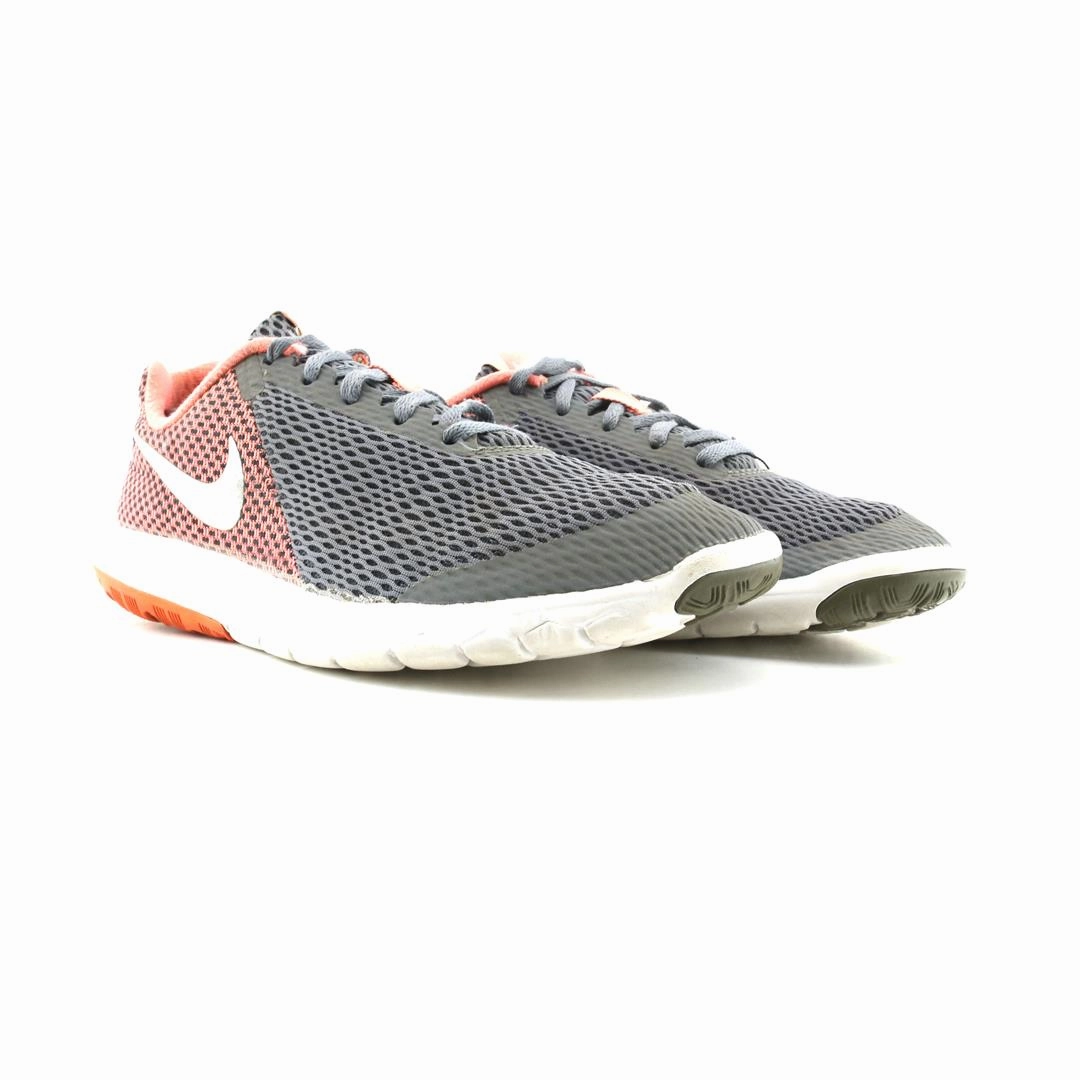 NIKE FLEX EXPERIENCE RN 6 classic Nike shoe photos