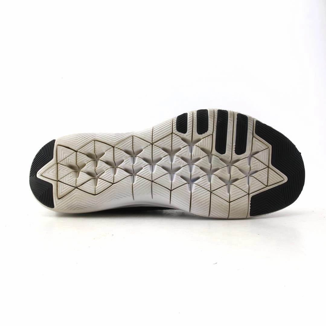 NIKE  FLEX TR 9 sleek Nike sneaker angles