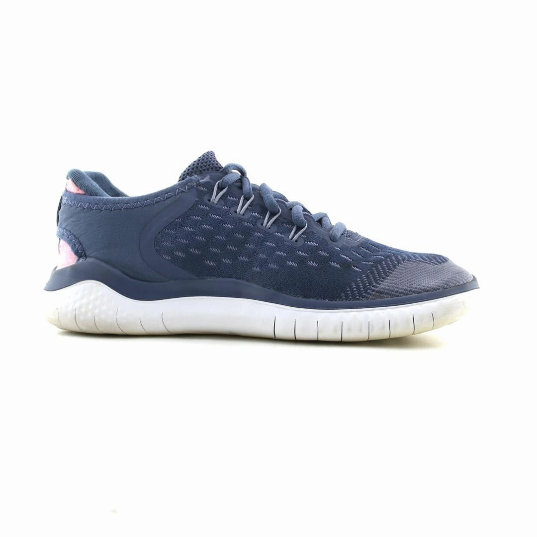 NIKE FREE RUN 2018 sleek Nike sneaker angles