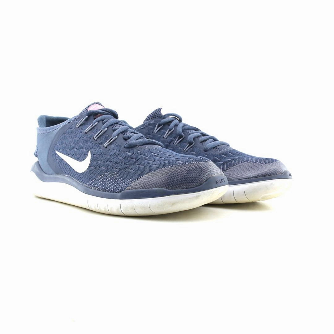 NIKE FREE RUN 2018 sleek Nike sneaker angles