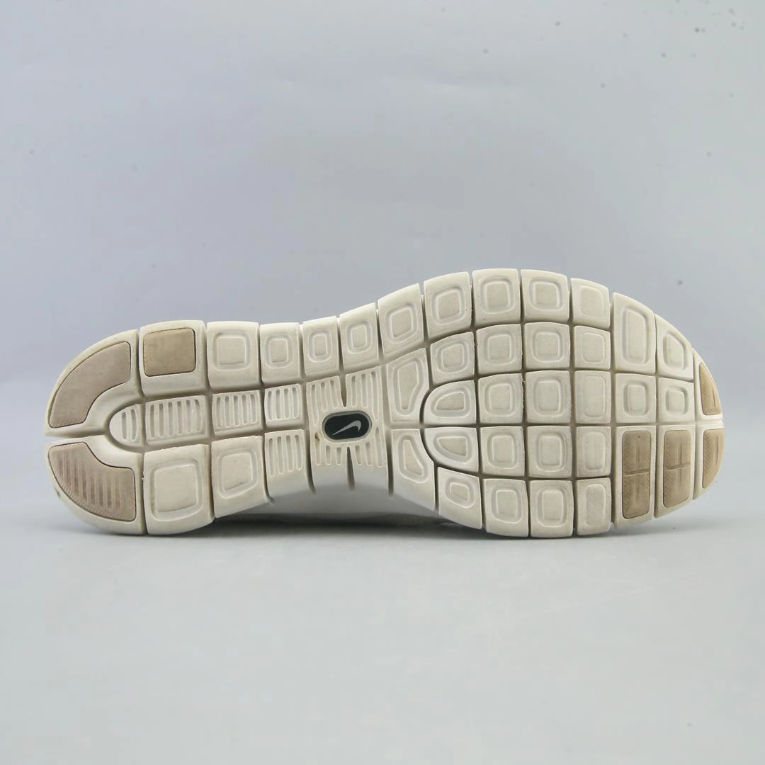 NIKE FREE RUN 2 sleek Nike sneaker angles