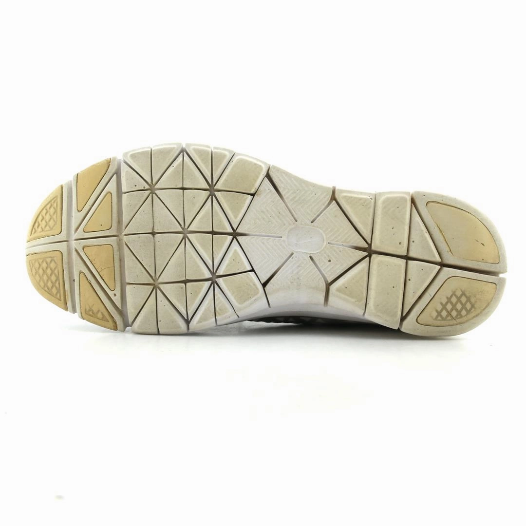 NIKE FREE TR FIT 3 sleek Nike sneaker angles