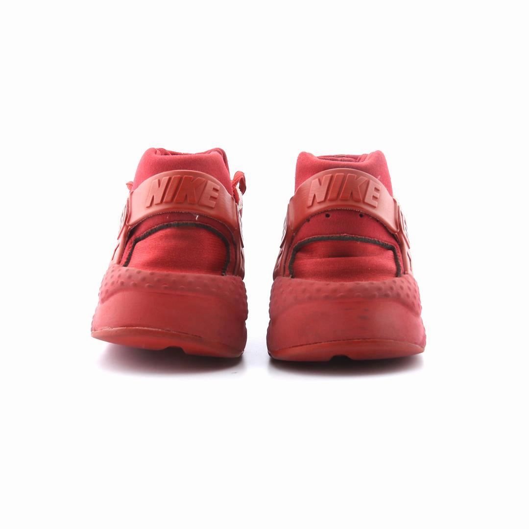 NIKE  HUARACHE RUN sleek Nike sneaker angles