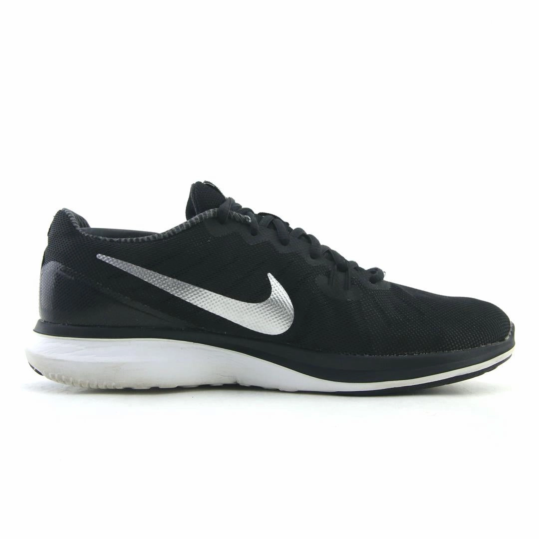 NIKE IN SEASON TR7 Nike casual shoe imagery