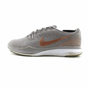 NIKE IN-SEASON TR 7 Nike classic retro sneaker looks