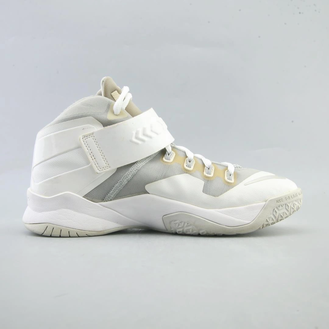 NIKE  LEBRON JAMES SOLDIER VIII Nike outdoor shoe designs