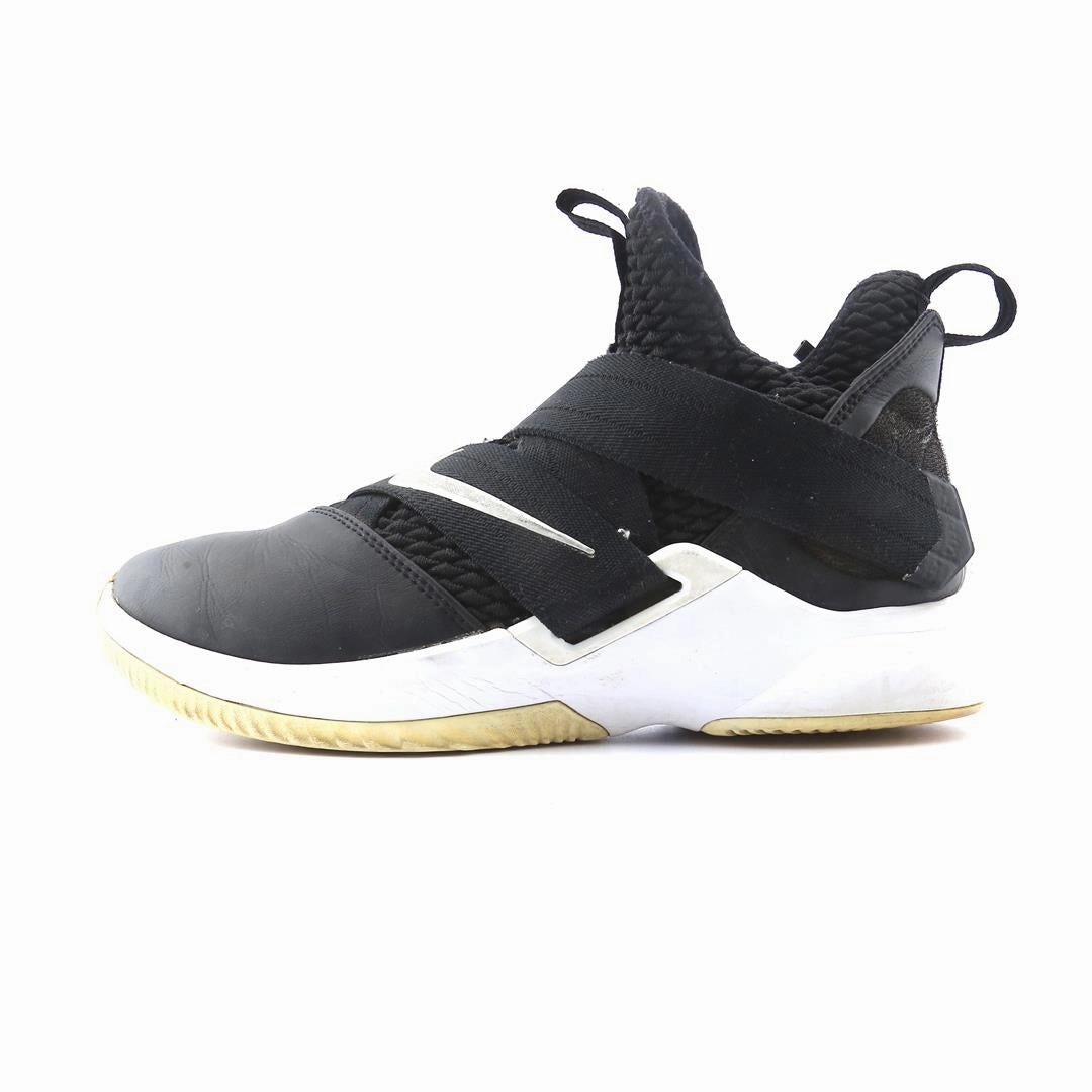 NIKE LEBRON SOLDIER 12 Nike supportive fitness footwear