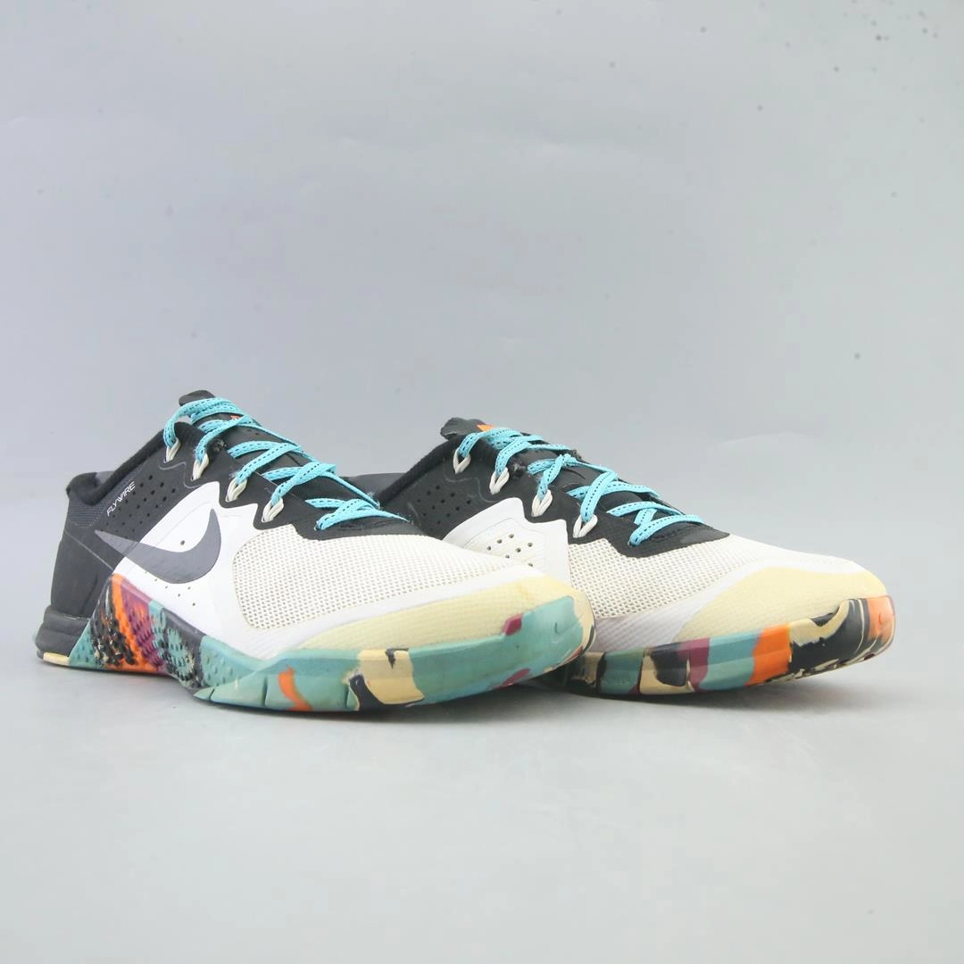 NIKE METCON 2 sleek Nike sneaker angles