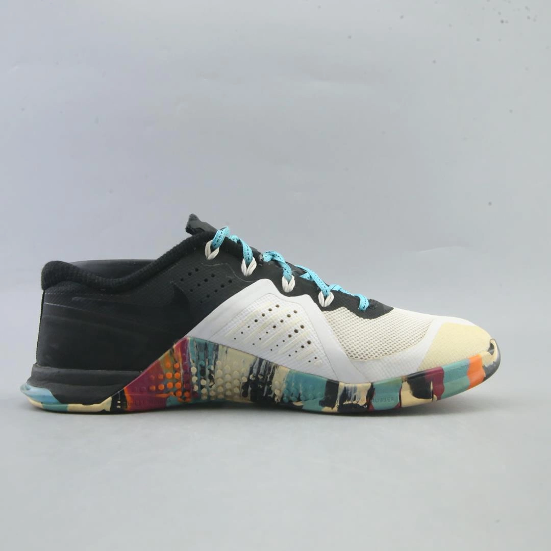 NIKE METCON 2 sleek Nike sneaker angles