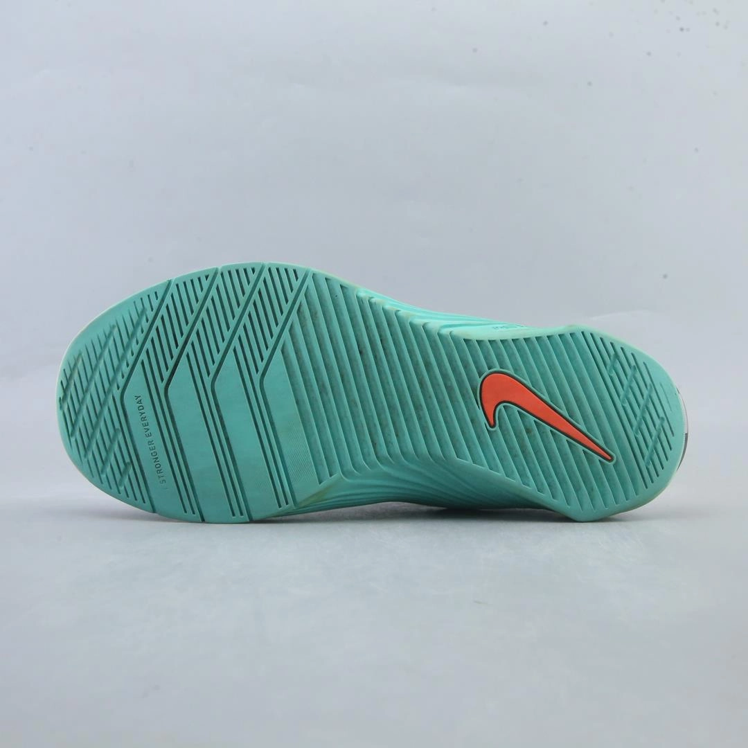 NIKE METCON 6 classic Nike shoe photos