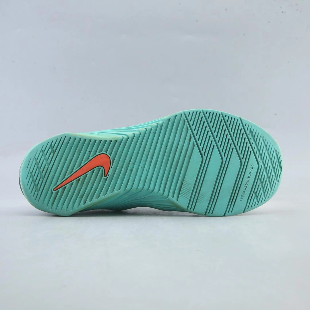 NIKE METCON 6 classic Nike shoe photos