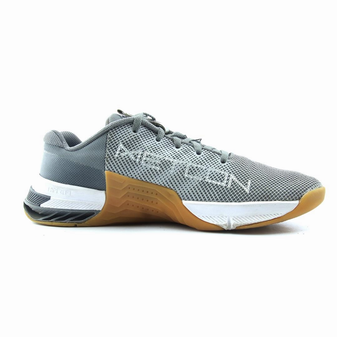 NIKE METCON 8 classic Nike shoe photos