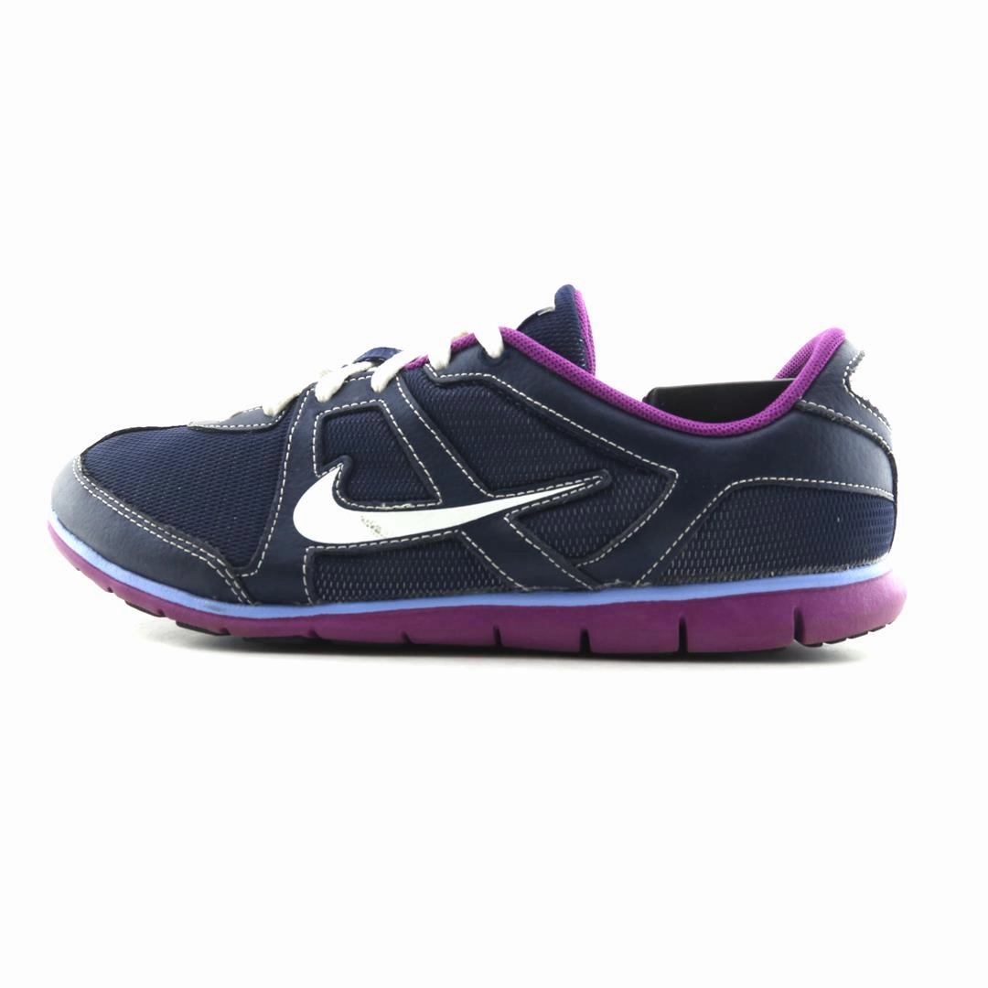 NIKE OCEANIA NM Nike modern athletic shoe designs