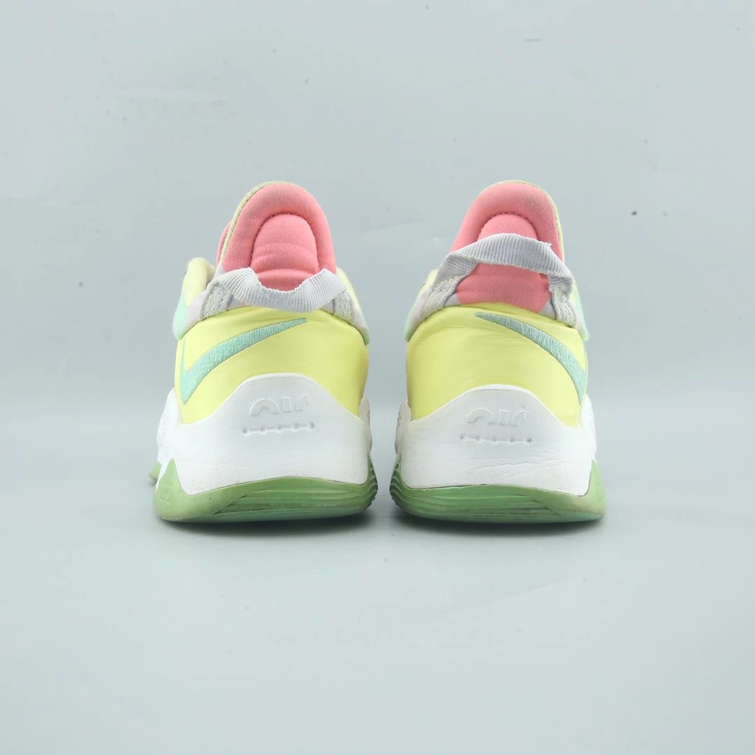 NIKE PG 5 Nike casual shoe imagery