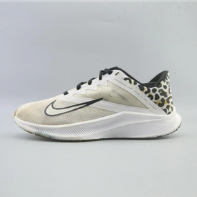 NIKE QUEST 3 Nike supportive fitness footwear