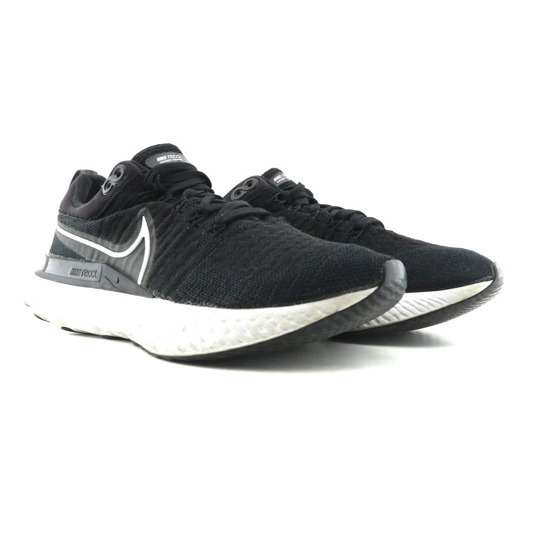NIKE REACT INFINITY RUN FLYKNIT 2 classic Nike shoe photos