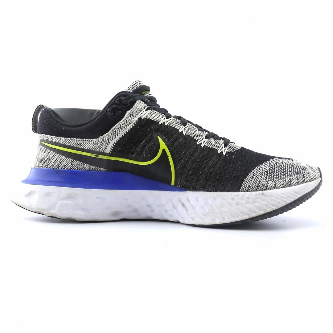 NIKE REACT INFINITY RUN FLYKNIT 2 Nike running shoe close-ups