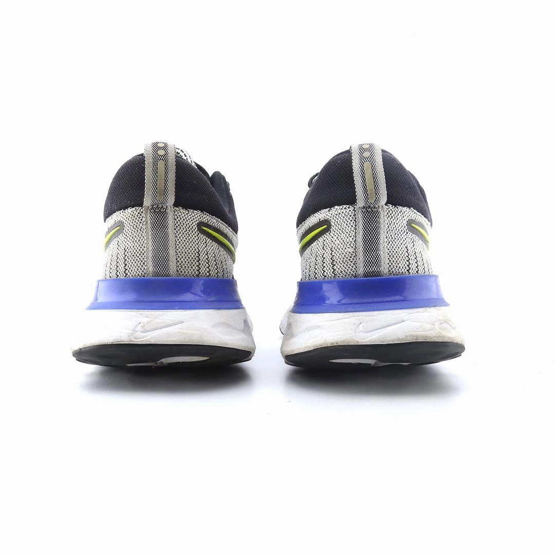 NIKE REACT INFINITY RUN FLYKNIT 2 Nike running shoe close-ups