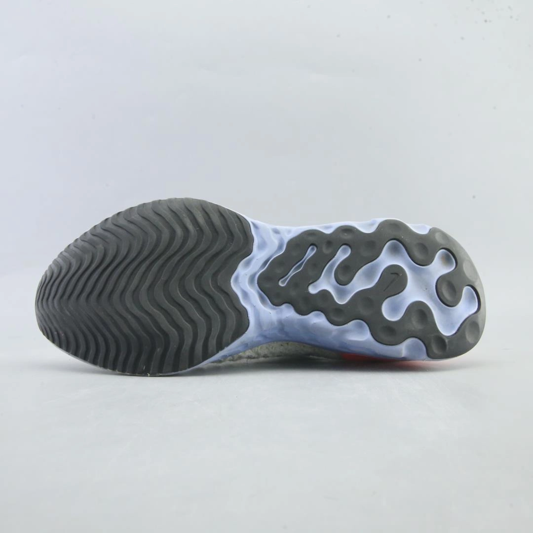 NIKE  REACT PHANTOM RUN FLYKNIT 2 classic Nike shoe photos