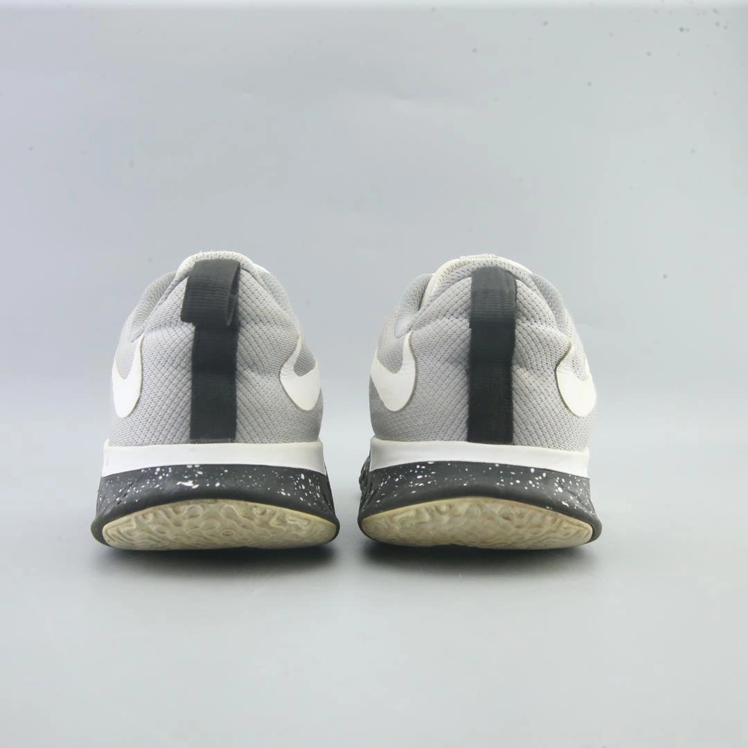 NIKE RENEW RETALIATION TR classic Nike shoe photos