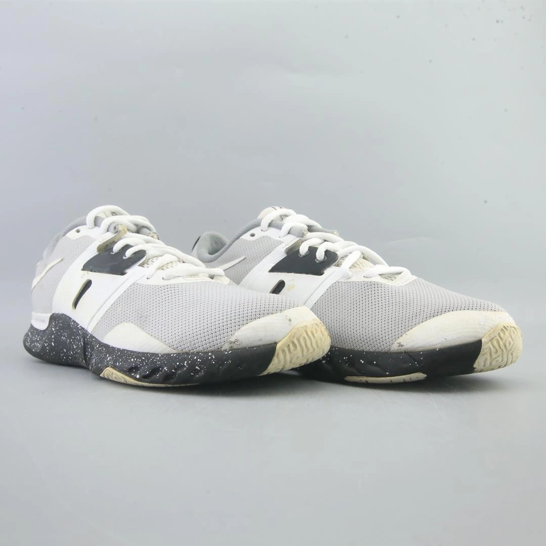 NIKE RENEW RETALIATION TR classic Nike shoe photos