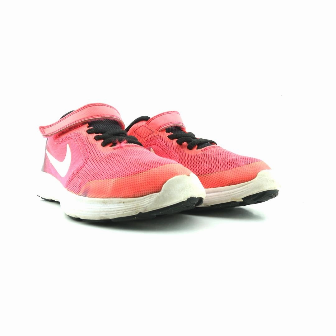 NIKE REVOLUTION 3 Nike lifestyle footwear visuals