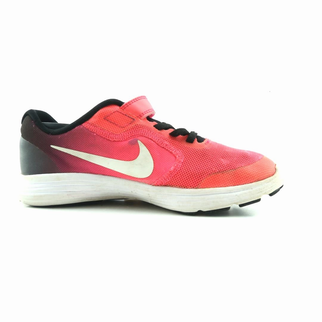 NIKE REVOLUTION 3 Nike lifestyle footwear visuals