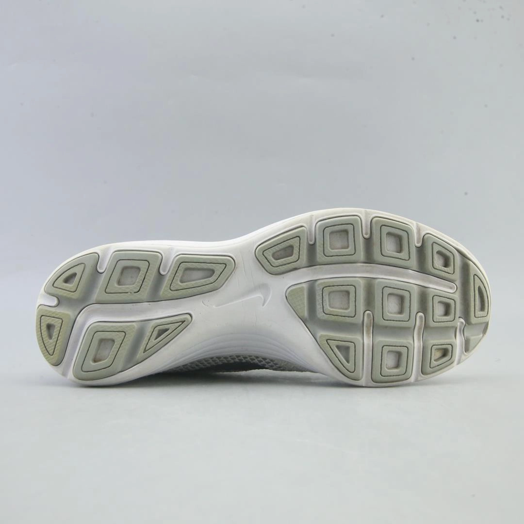 NIKE REVOLUTION 3 sleek Nike sneaker angles