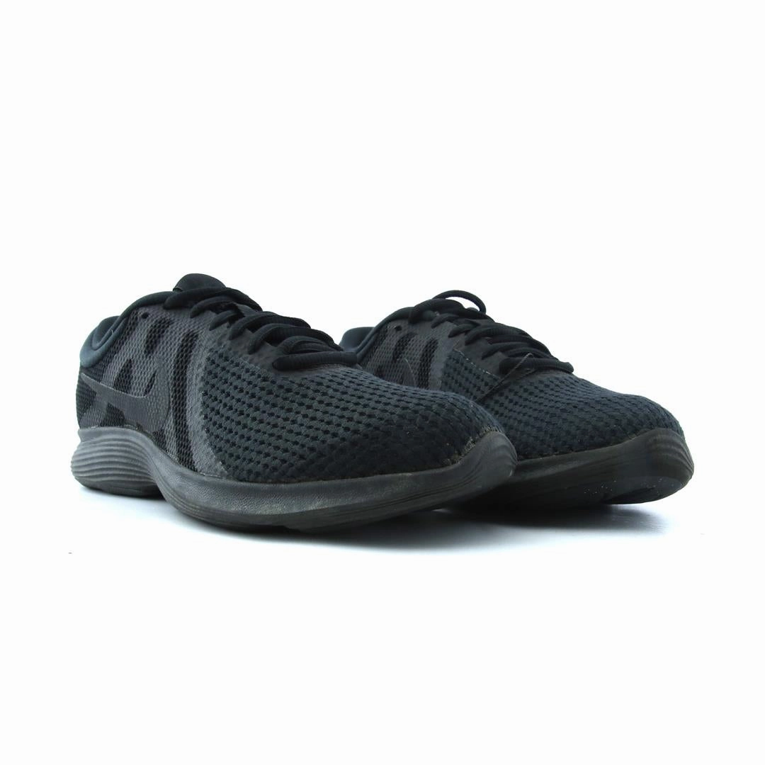 NIKE REVOLUTION 4 classic Nike shoe photos