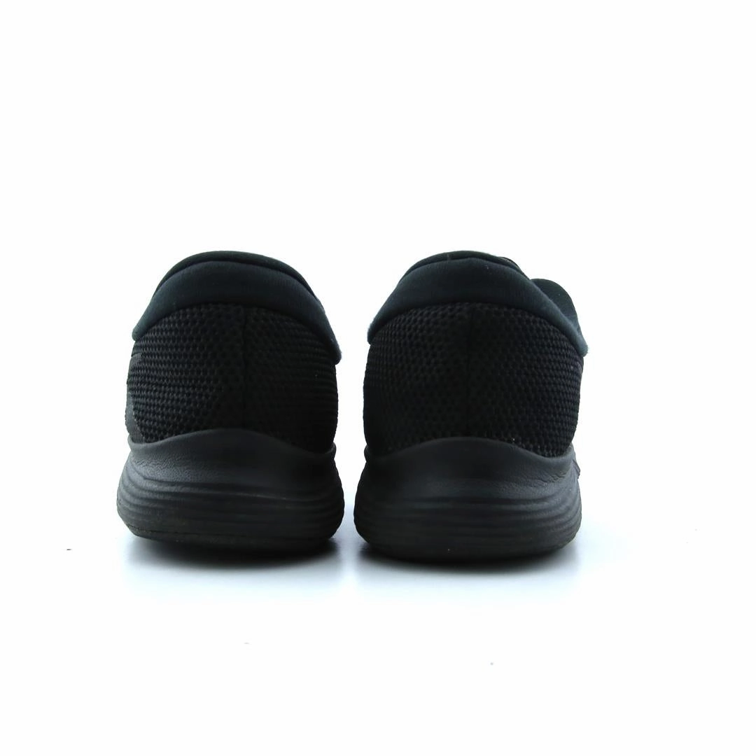 NIKE REVOLUTION 4 classic Nike shoe photos
