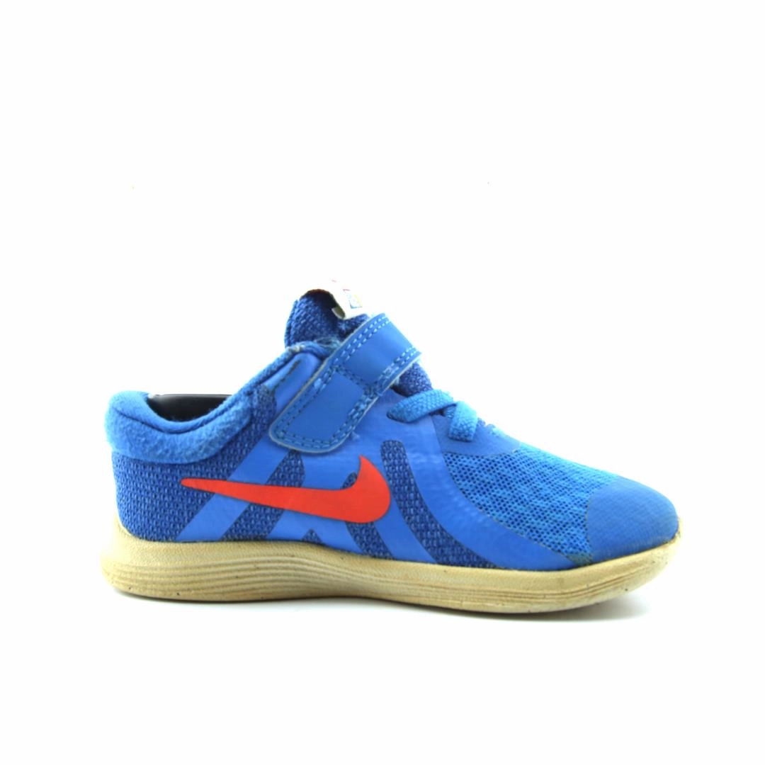 NIKE REVOLUTION 4 Nike lifestyle footwear visuals