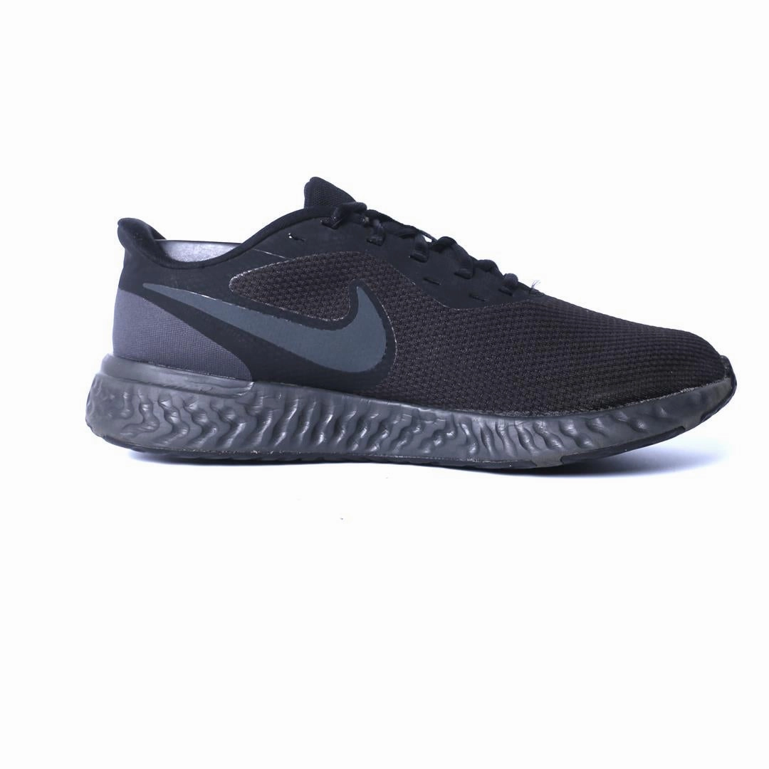 NIKE REVOLUTION 5 Nike casual shoe imagery