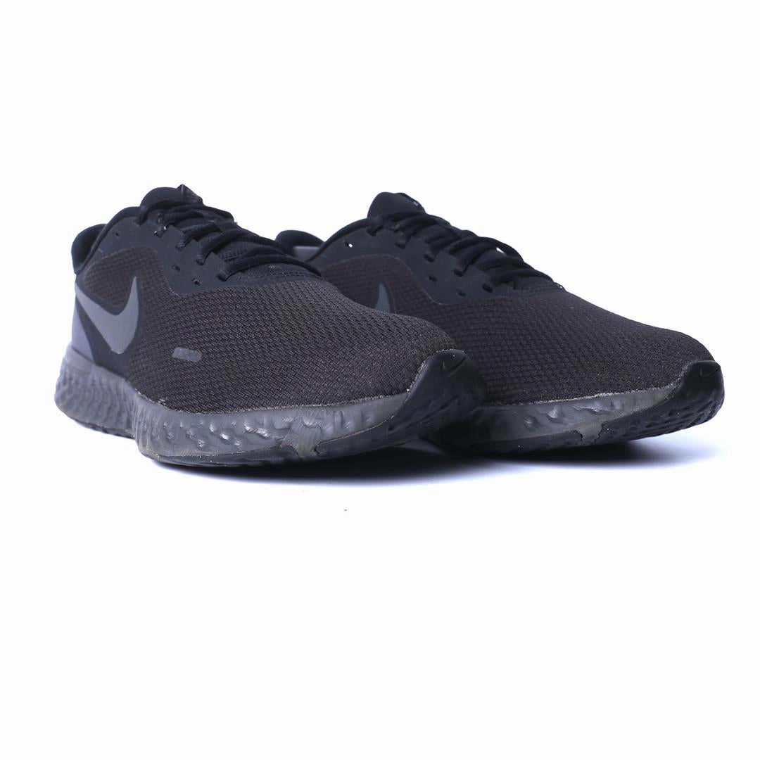 NIKE REVOLUTION 5 Nike casual shoe imagery