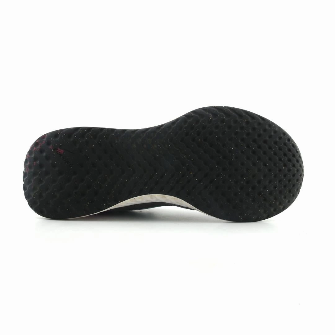 NIKE REVOLUTION 5 Nike performance shoe shots