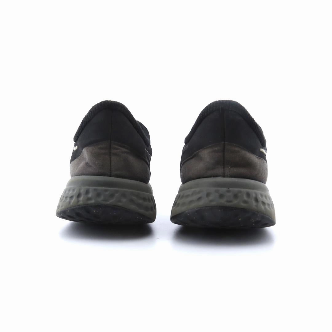 NIKE REVOLUTION 5 sleek Nike sneaker angles