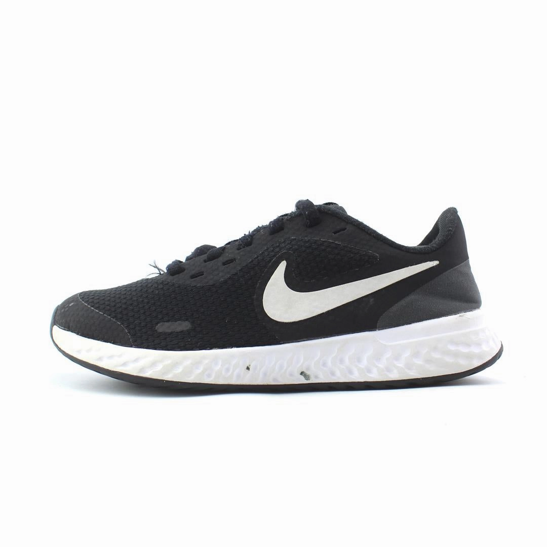 NIKE REVOLUTION 5 Nike iconic sport shoe silhouettes