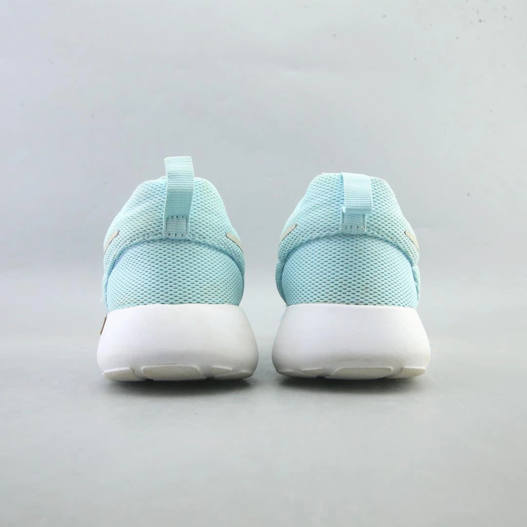 NIKE ROSHE ONE classic Nike shoe photos