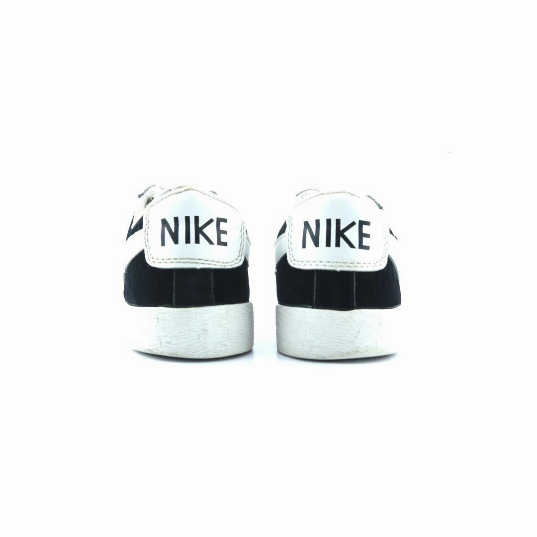 NIKE SB BLAZER LOW Nike running shoe close-ups