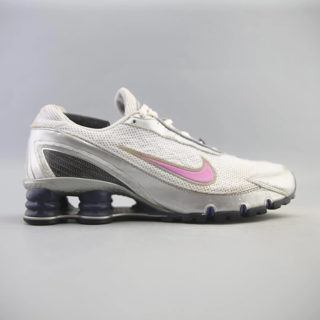 NIKE SHOX TURBO 4 vibrant Nike shoe colors
