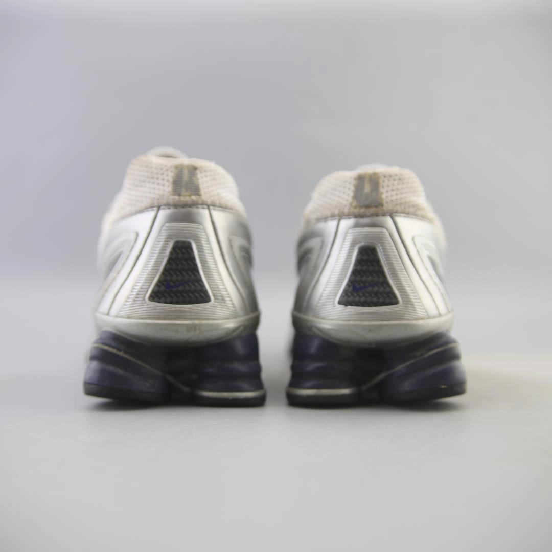 NIKE SHOX TURBO 4 vibrant Nike shoe colors