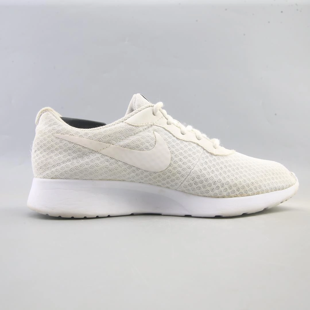 NIKE TANJUN modern Nike footwear styles