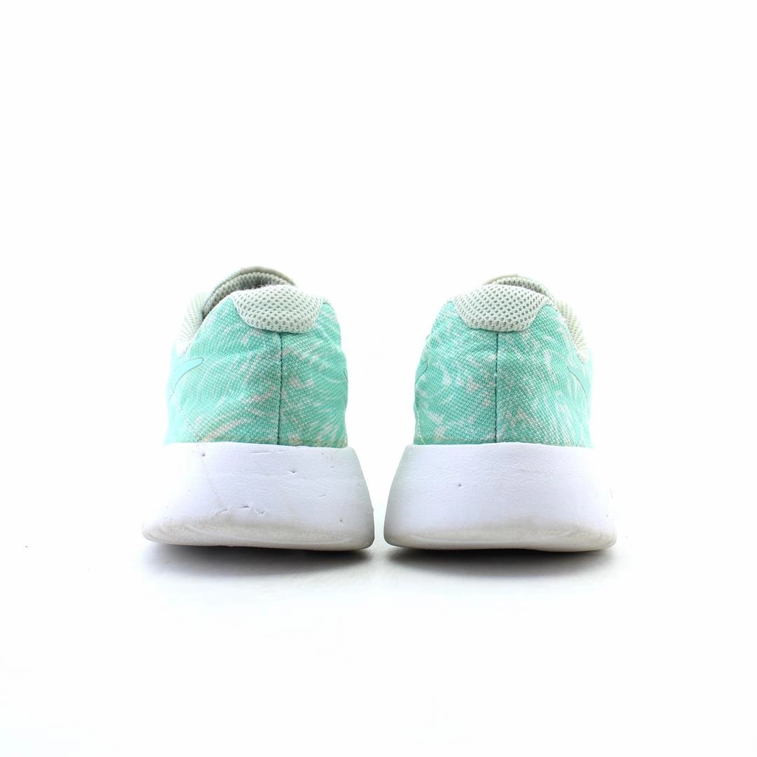 NIKE  TANJUN Nike performance shoe shots