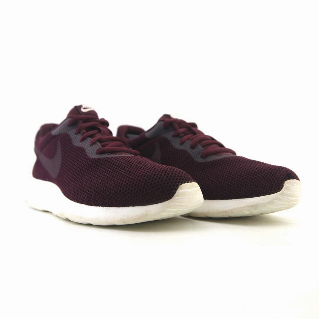 NIKE TANJUN SE vibrant Nike shoe colors