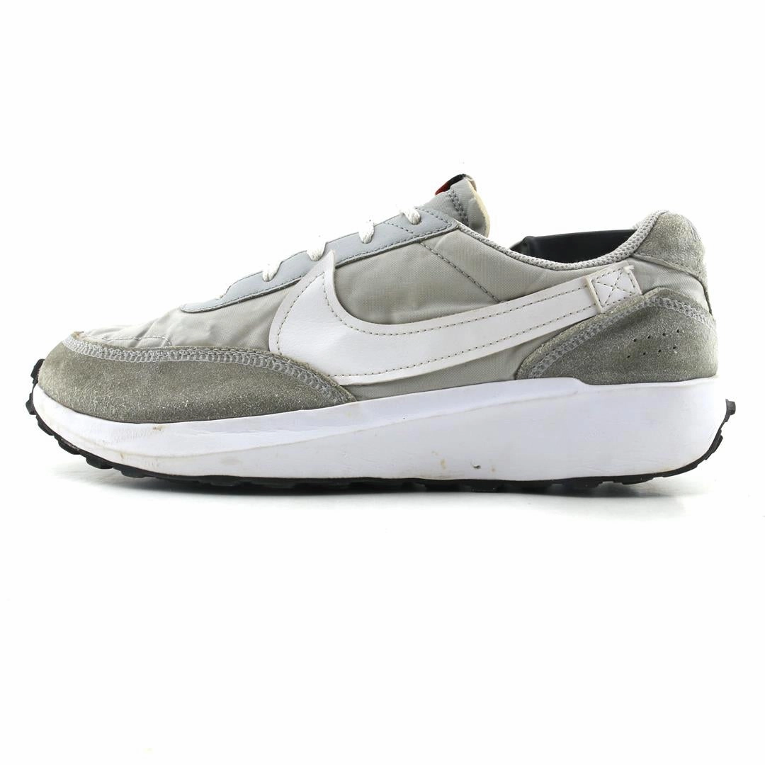 NIKE WAFFLE DEBUT Nike classic retro sneaker looks