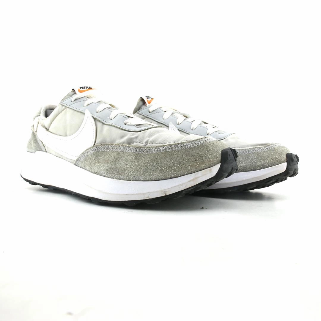 NIKE WAFFLE DEBUT Nike outdoor shoe designs