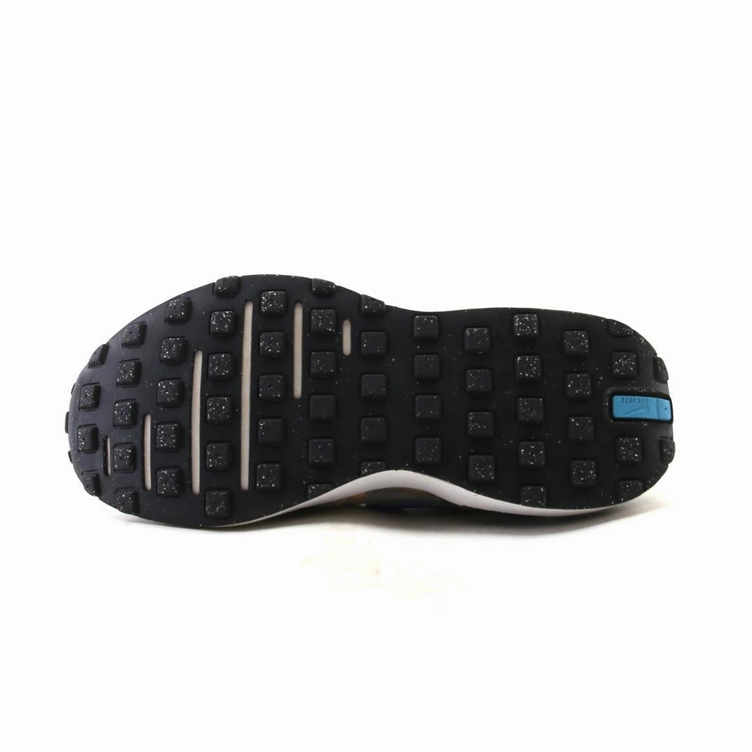 NIKE WAFFLE ONE Nike performance shoe shots