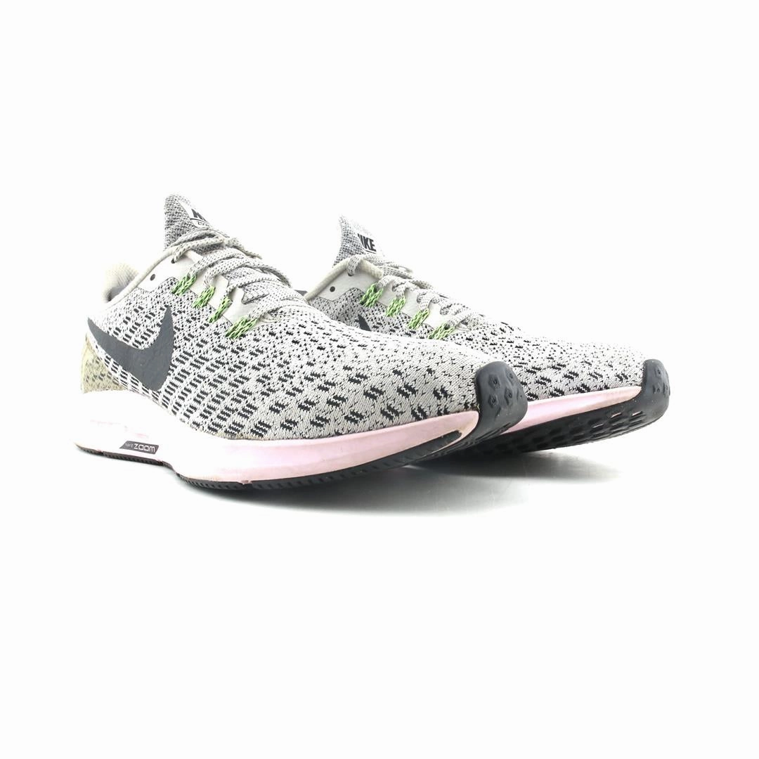 NIKE ZOOM PEGASUS 35 sleek Nike sneaker angles