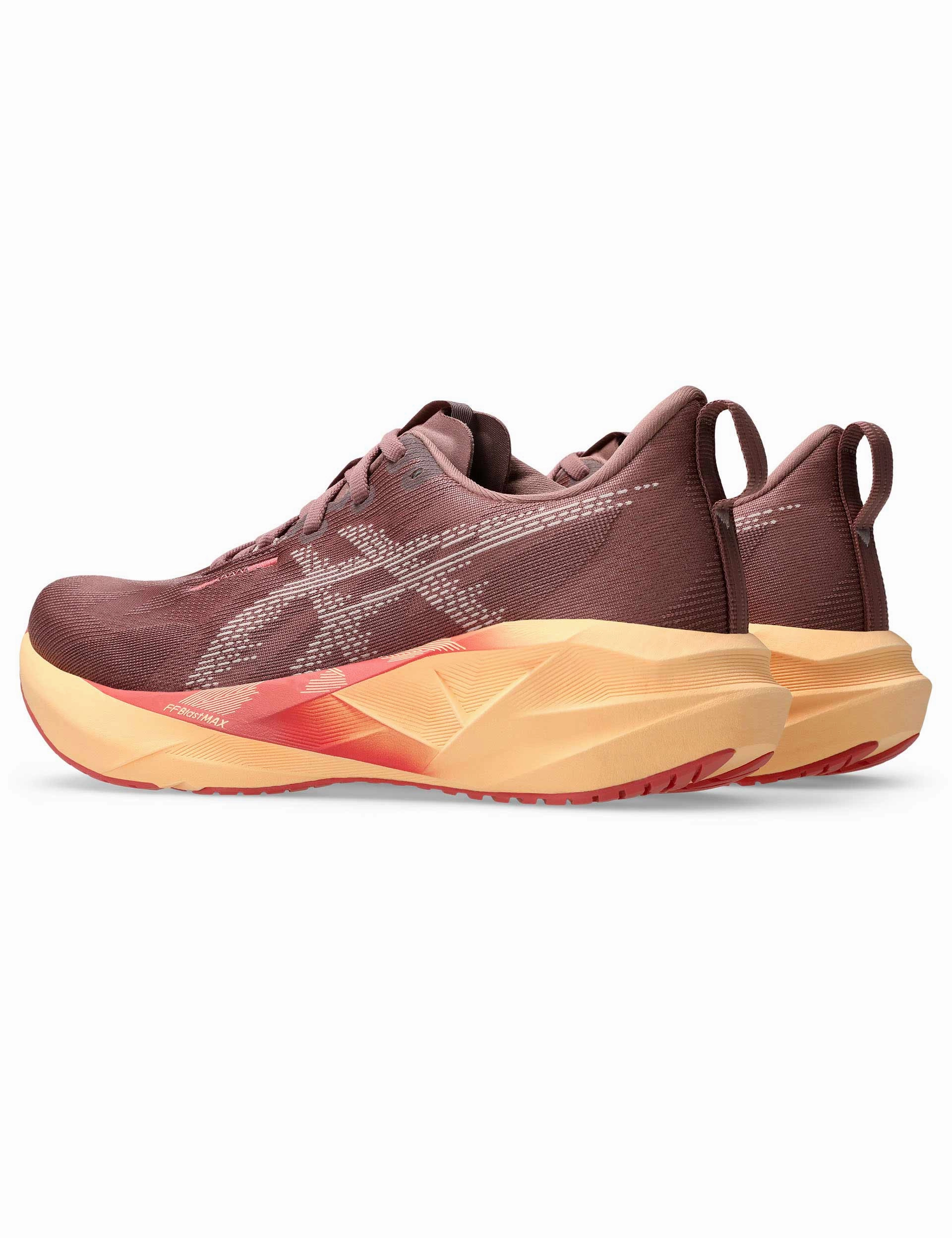 Novablast 5 - Rubble Red/Fawn Asics multi-purpose athletic footwear